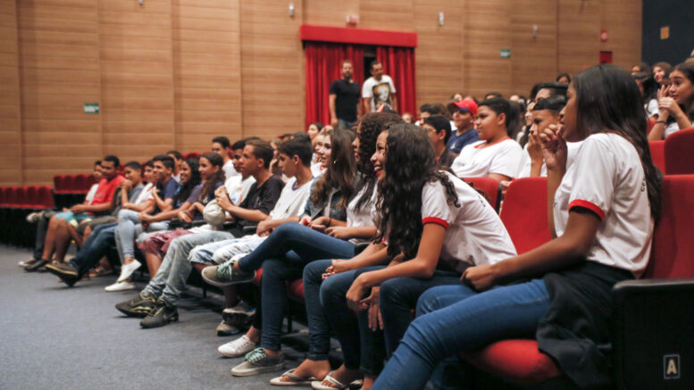 Batalhão Duarte Coelho participa da abertura dos Jogos Internos Escolares  na região do Agreste Pernambucano