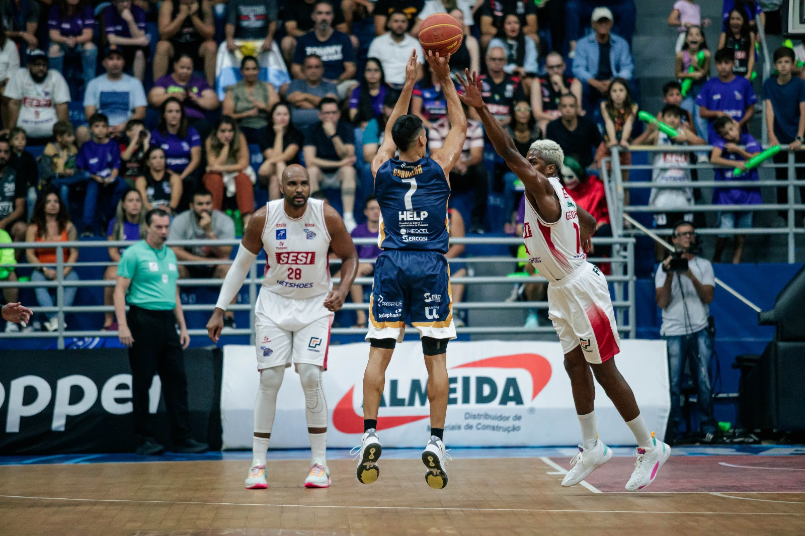 Basquetebol: jogo do Benfica em Israel para a Champions adiado - CNN  Portugal