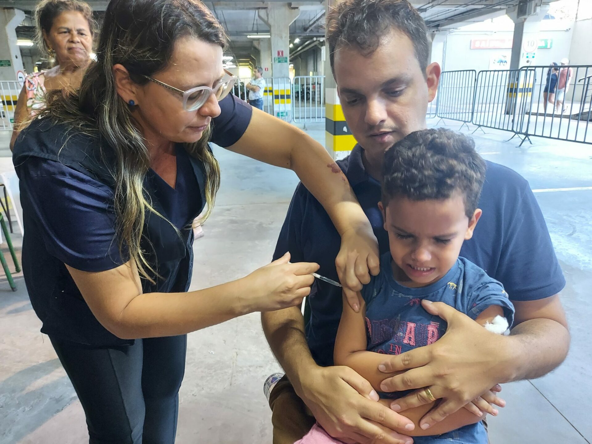 Comediante Paulo Vieira contrai meningite e é internado no Rio